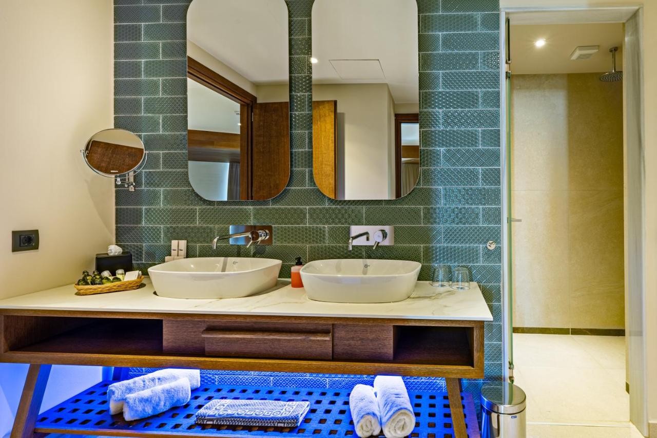 Minos Ambassador Suites & Spa - Adults Only Ретимно Екстериор снимка